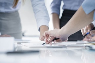 Foto: hoozone - iStock.com - Abgrenzung freiberufliche Tätigkeit und Gewerbe
